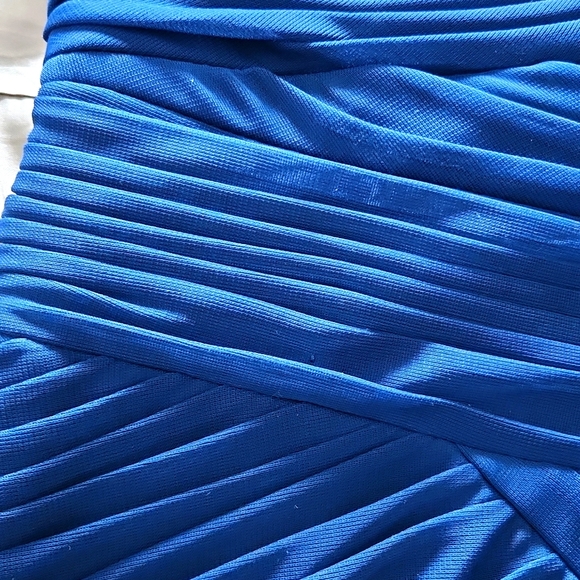 Adrianna Papell Size 8 elegant ruched dress with beads - Picture 2 of 6